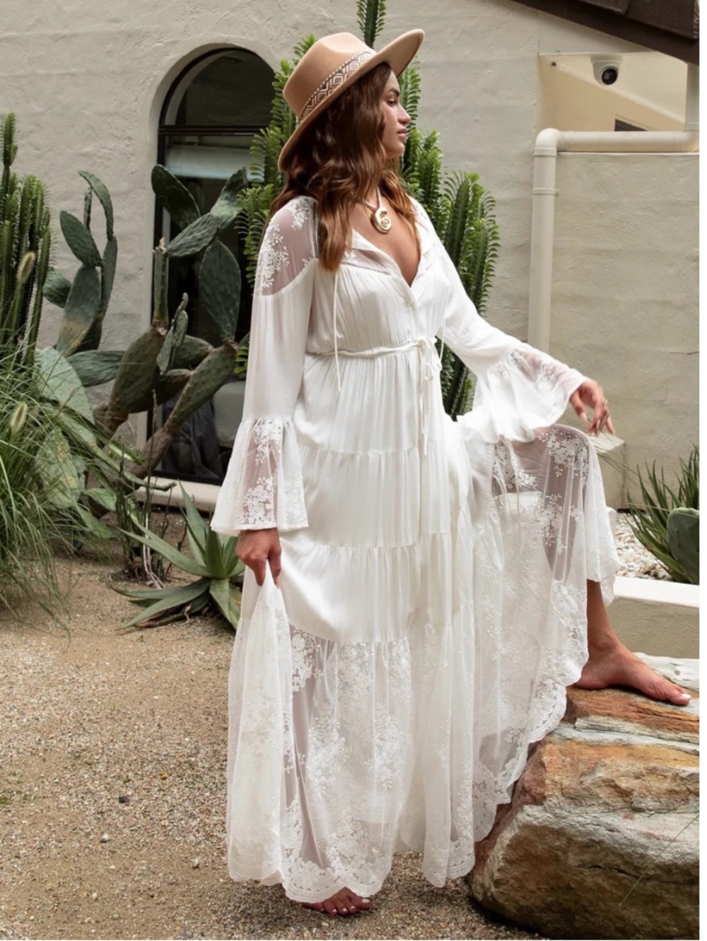 UNIQUE COVEN & CO FULL MOON LACE GOWN SIZE SMALL